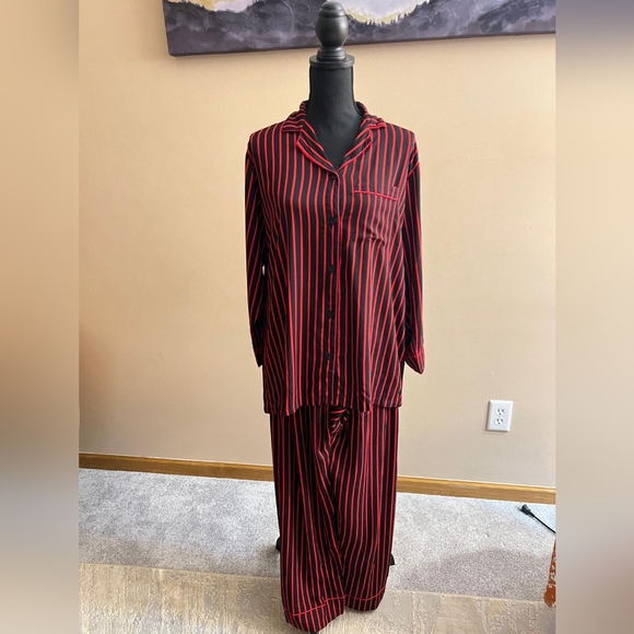 women pajamas - Picture 1 of 5